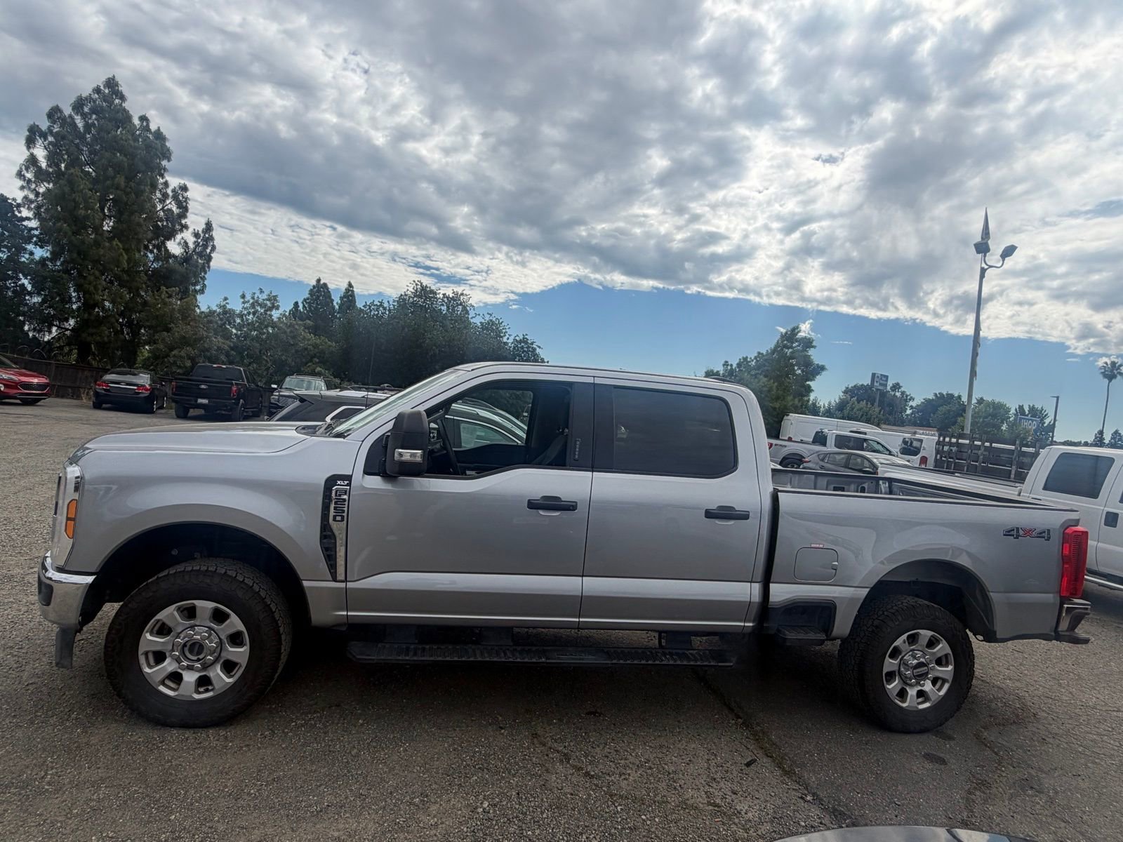 Used 2024 Ford F250 XLT image 2