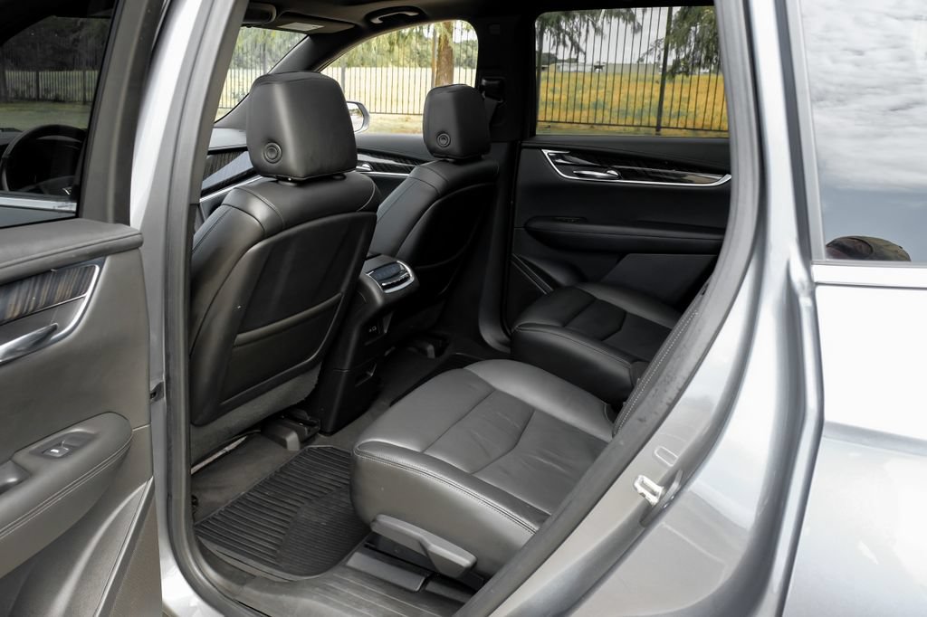 Used 2020 Cadillac XT6 Premium Luxury FWD image 47