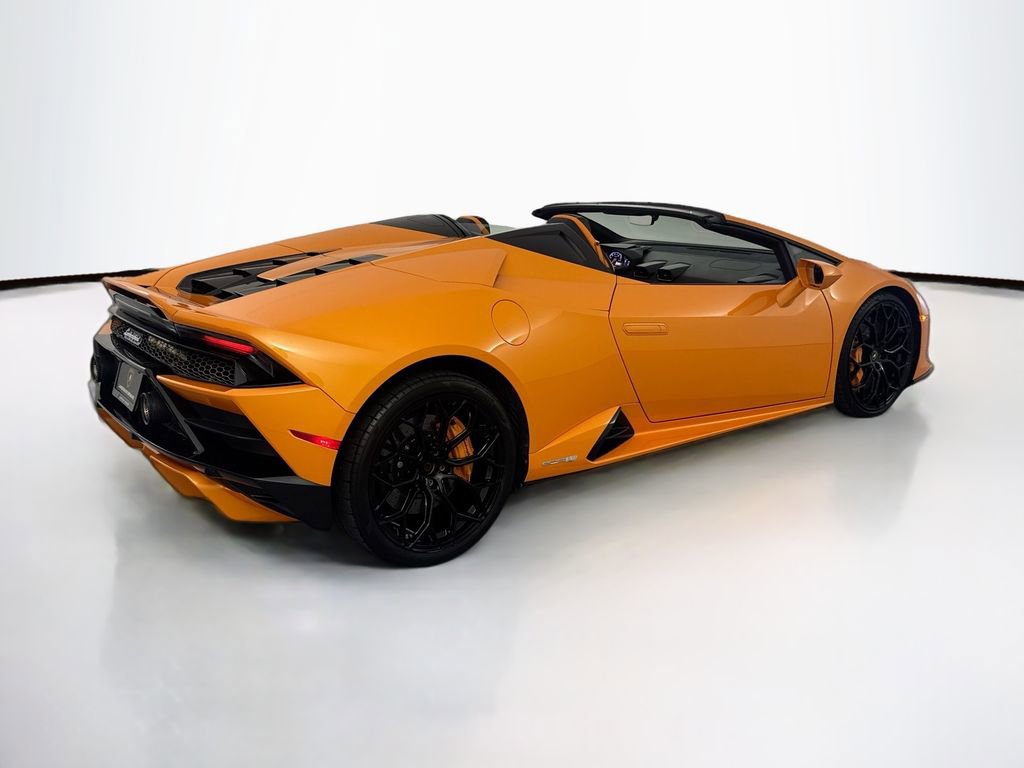 Used 2020 Lamborghini Huracan EVO image 5