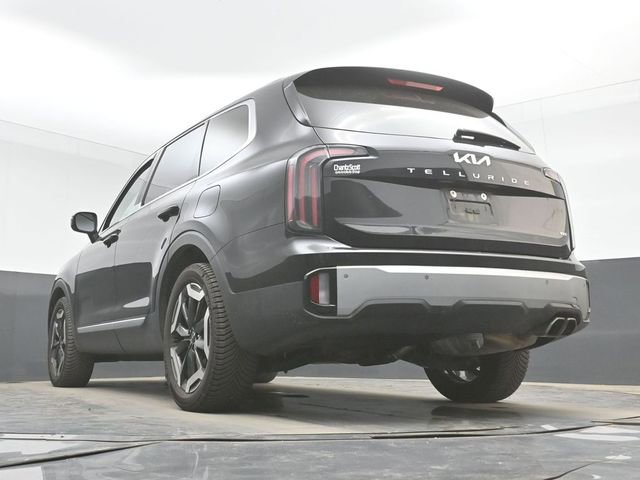 Used 2024 Kia Telluride EX w/ EX Captain's Chair Package AWD/4WD image 31