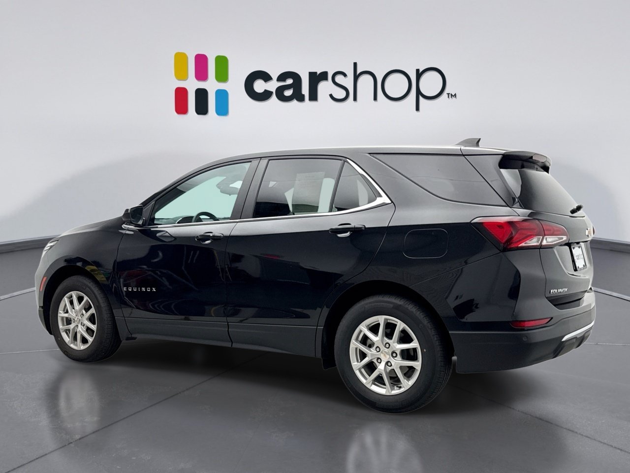 Used 2024 Chevrolet Equinox LT FWD image 3