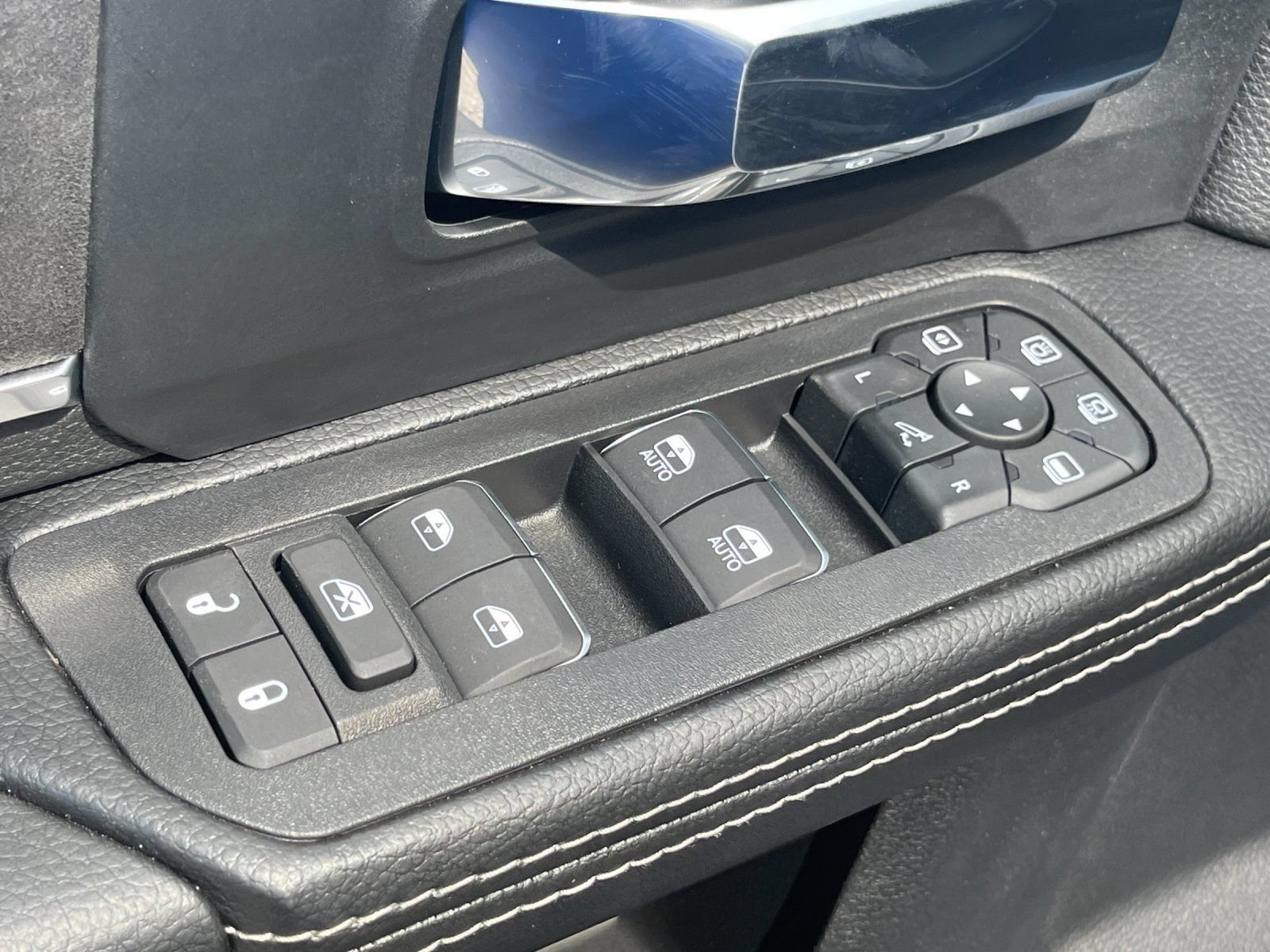 New 2027 RAM 2500 Laramie AWD/4WD image 12