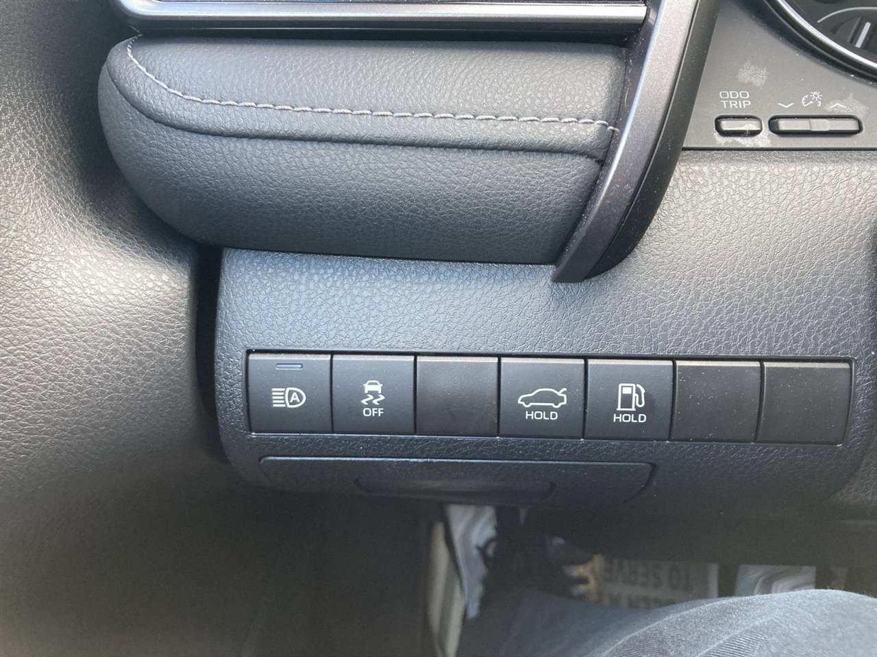 Used 2023 Toyota Camry SE image 15