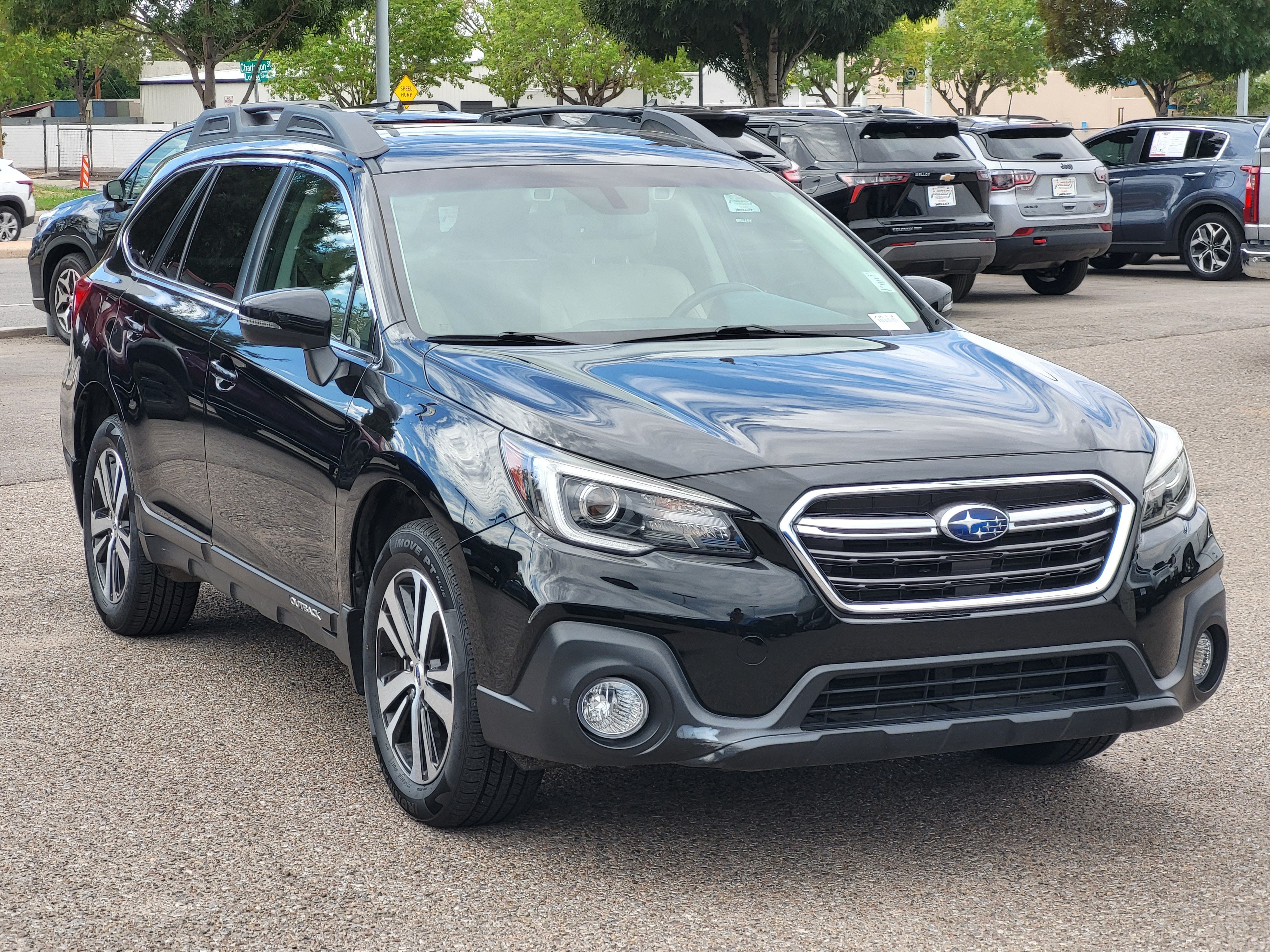 Used 2018 Subaru Outback 2.5i Limited AWD/4WD image 2