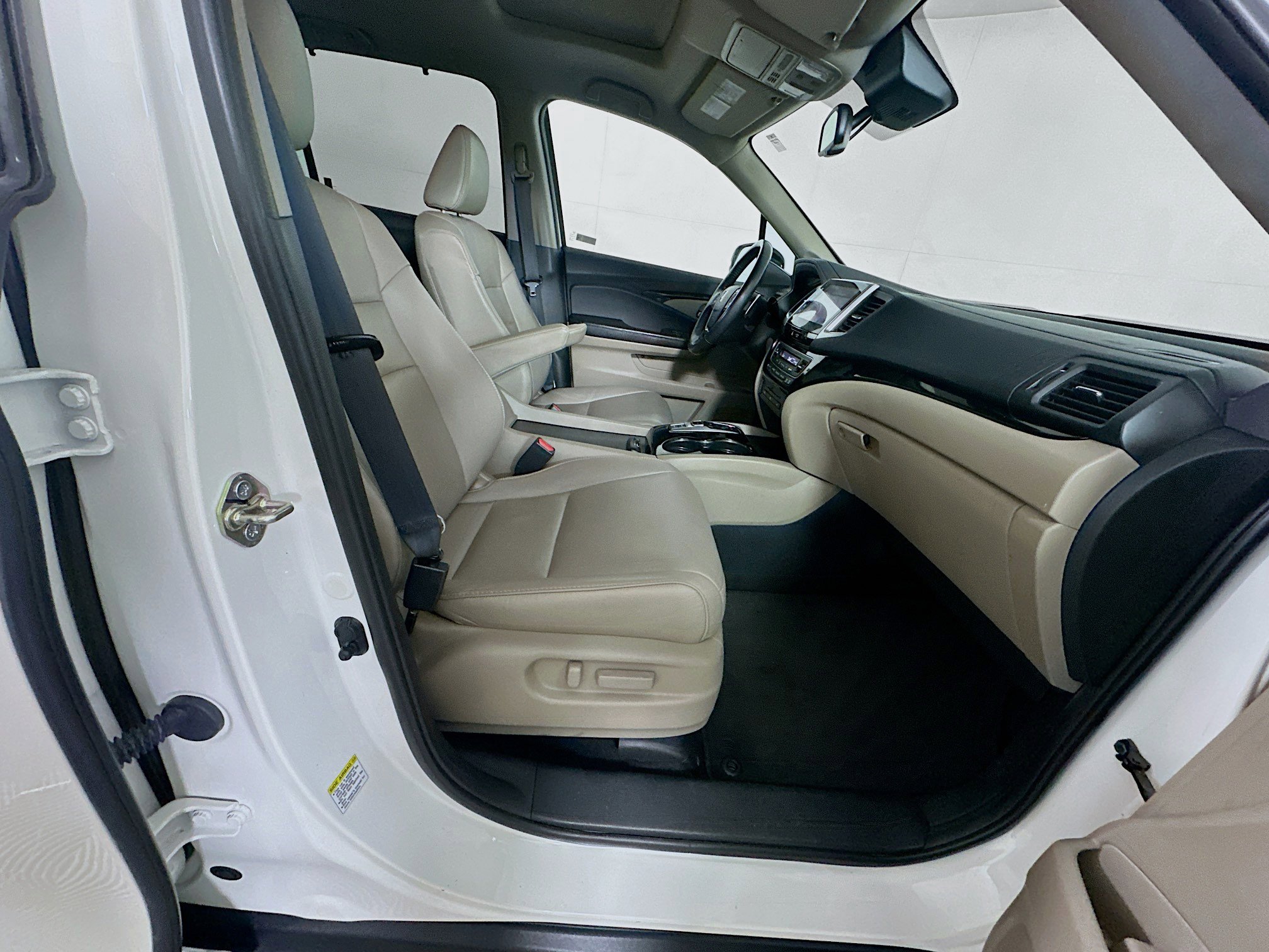 Used 2016 Honda Pilot Touring image 33