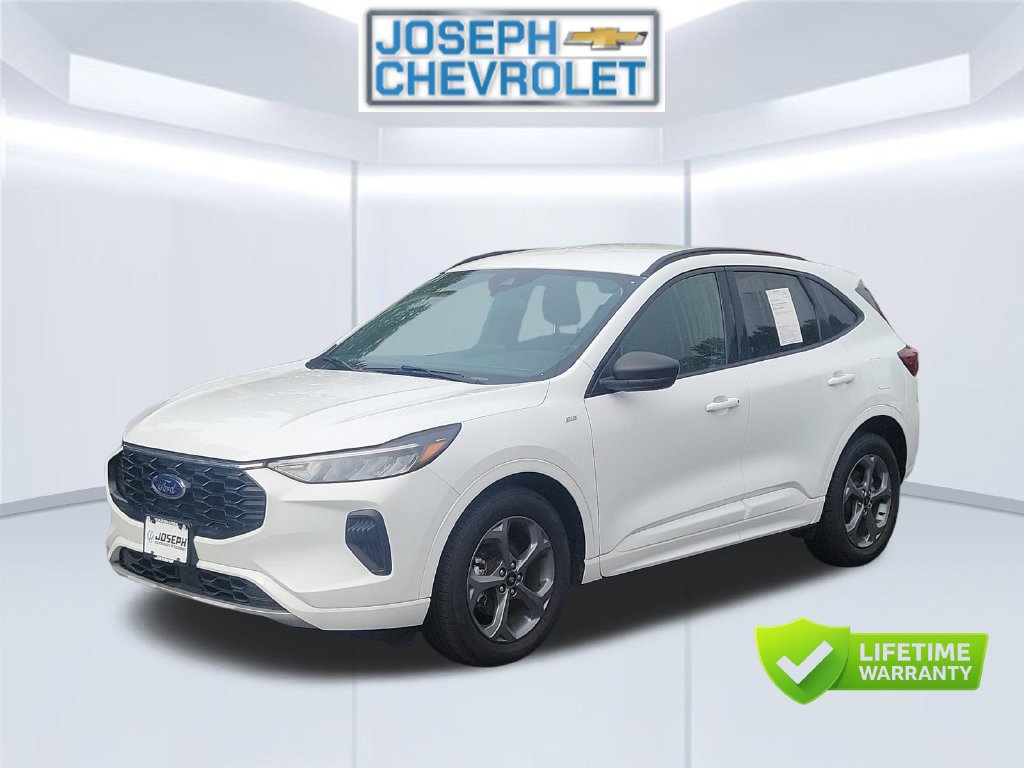 Used 2023 Ford Escape ST-Line w/ Equipment Group 301A FWD image 2
