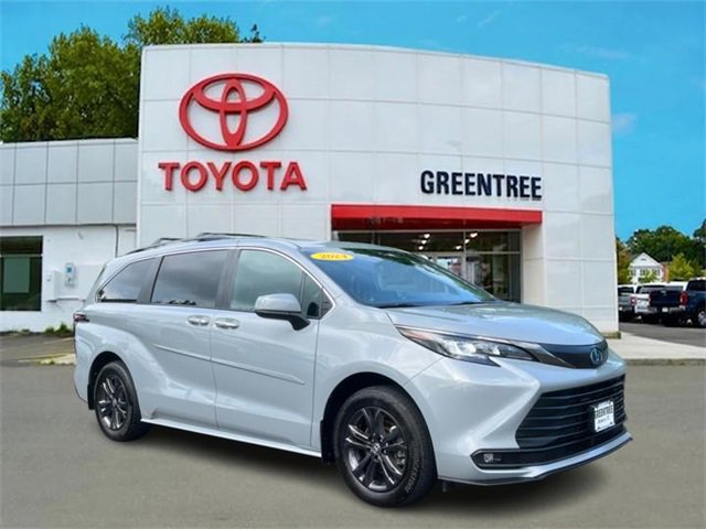 Certified 2024 Toyota Sienna XLE Woodland Edition