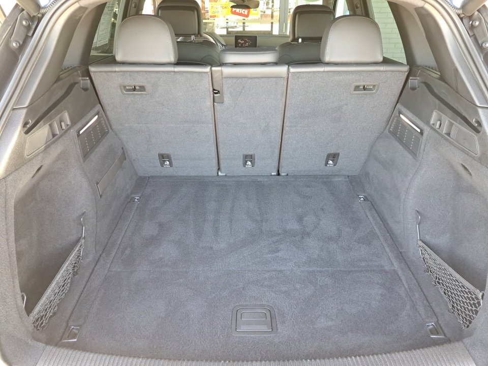 Used 2020 Audi Q5 2.0T Premium w/ Titanium Sport Package image 25