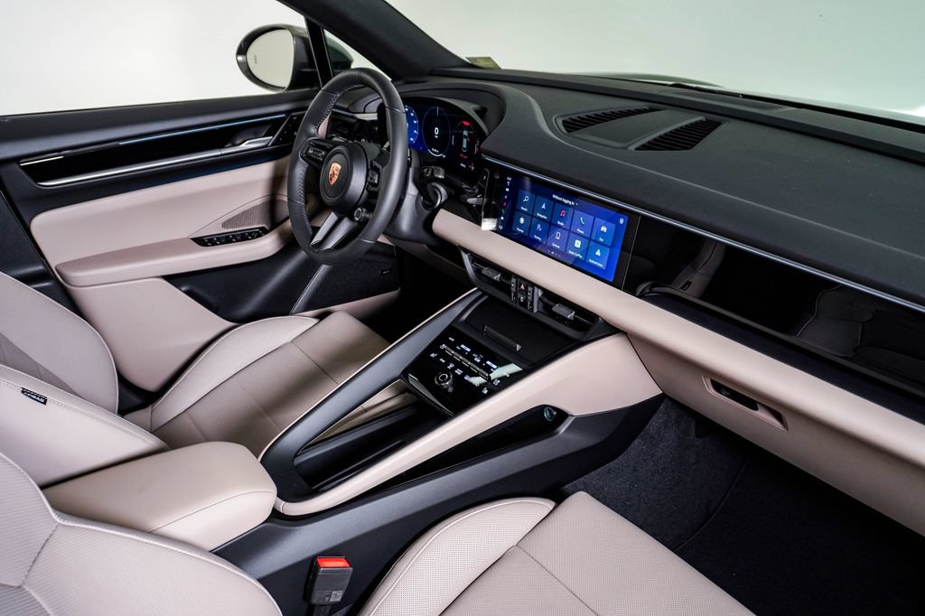 New 2026 Porsche Macan 4 Electric AWD/4WD image 14