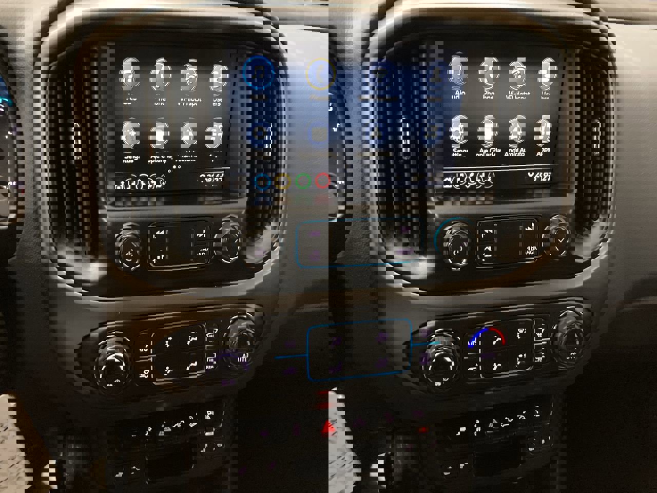 Used 2022 Chevrolet Colorado Z71 image 12