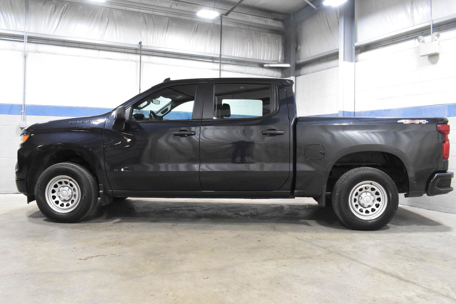 Used 2024 Chevrolet Silverado 1500 W/T w/ WT Fleet Convenience Package AWD/4WD image 19