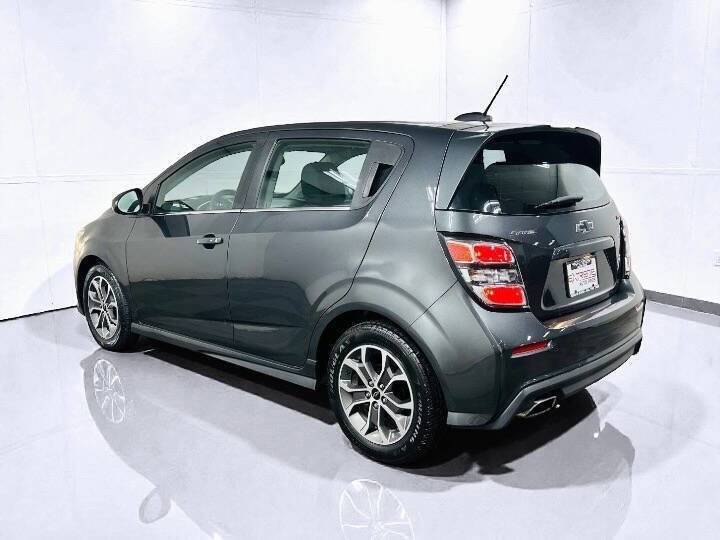 Used 2019 Chevrolet Sonic LT w/ Convenience Package FWD image 5