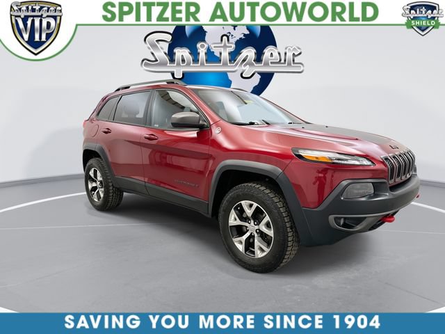 Used 2015 Jeep Cherokee Trailhawk AWD/4WD image 3