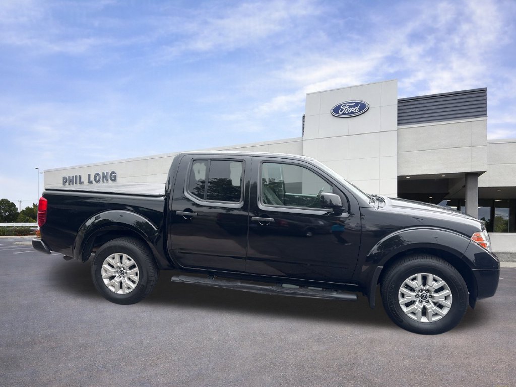 Used 2018 Nissan Frontier SV w/ Value Truck Package AWD/4WD image 9