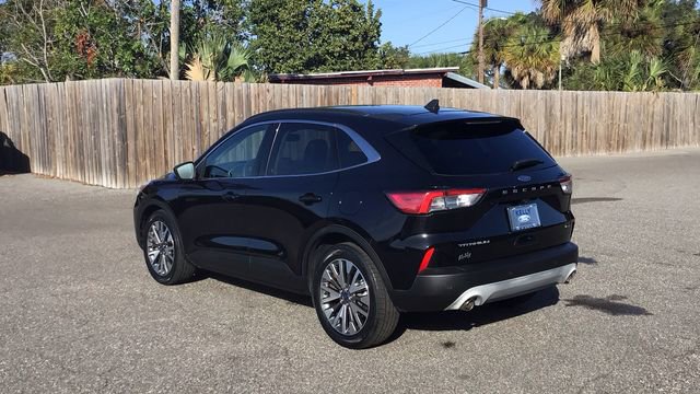 Certified 2022 Ford Escape Titanium image 7