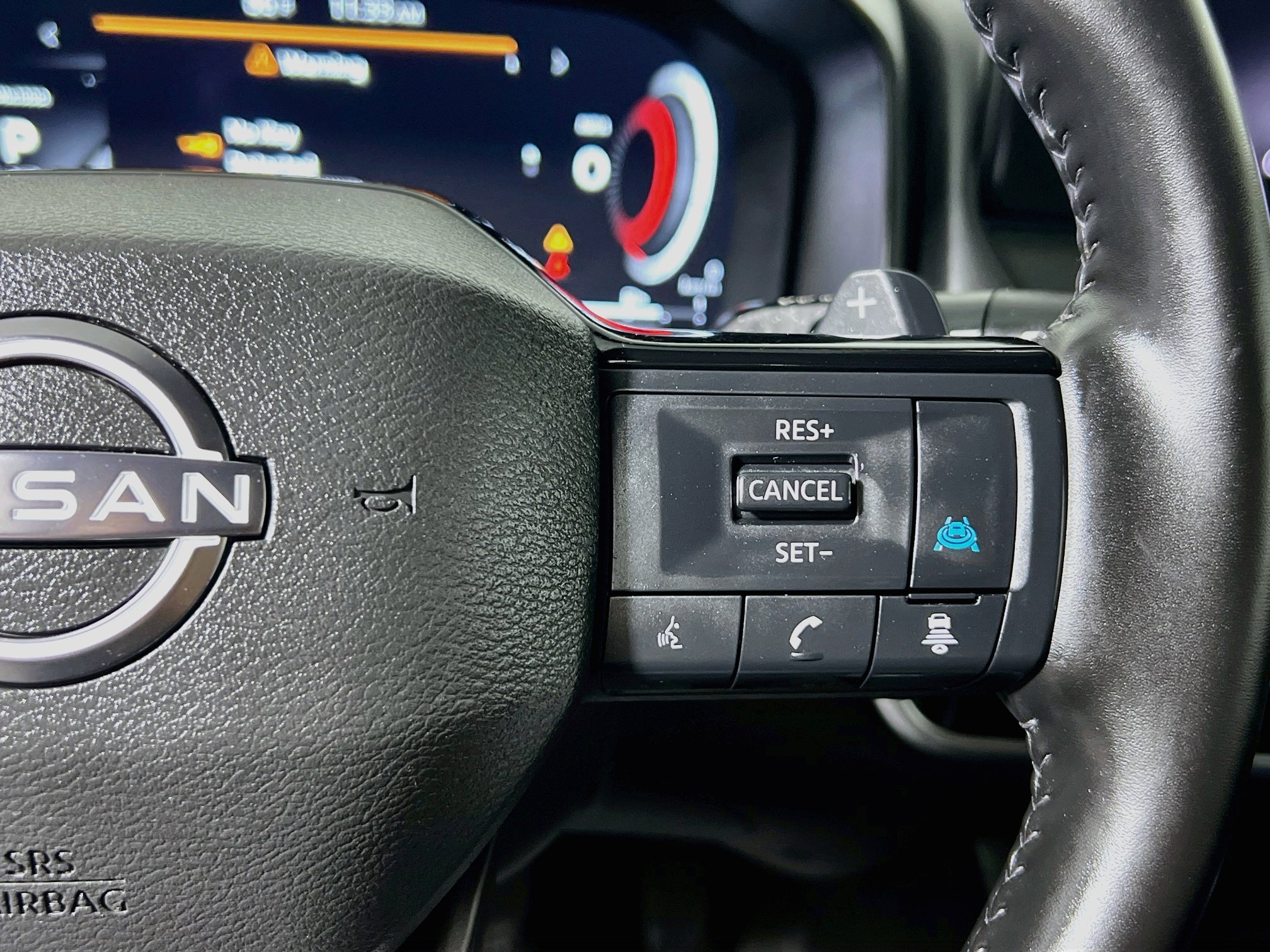 Used 2025 Nissan Rogue SL w/ SL Premium Package FWD image 19