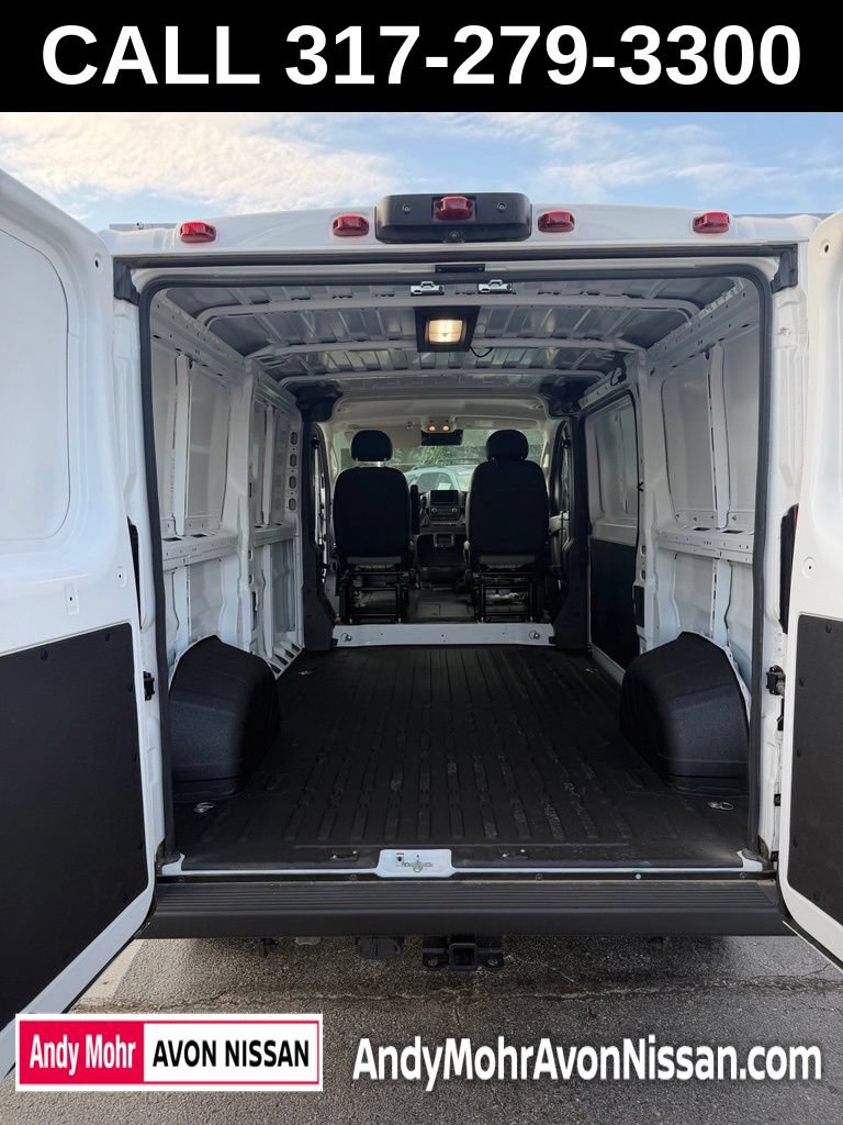 Used 2025 RAM ProMaster 2500 w/ Convenience Group FWD image 8