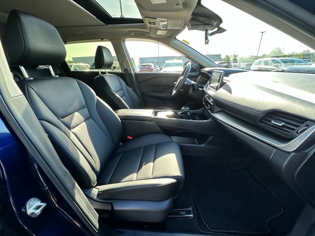 Used 2024 Nissan Rogue SV w/ SV Premium Package FWD image 31