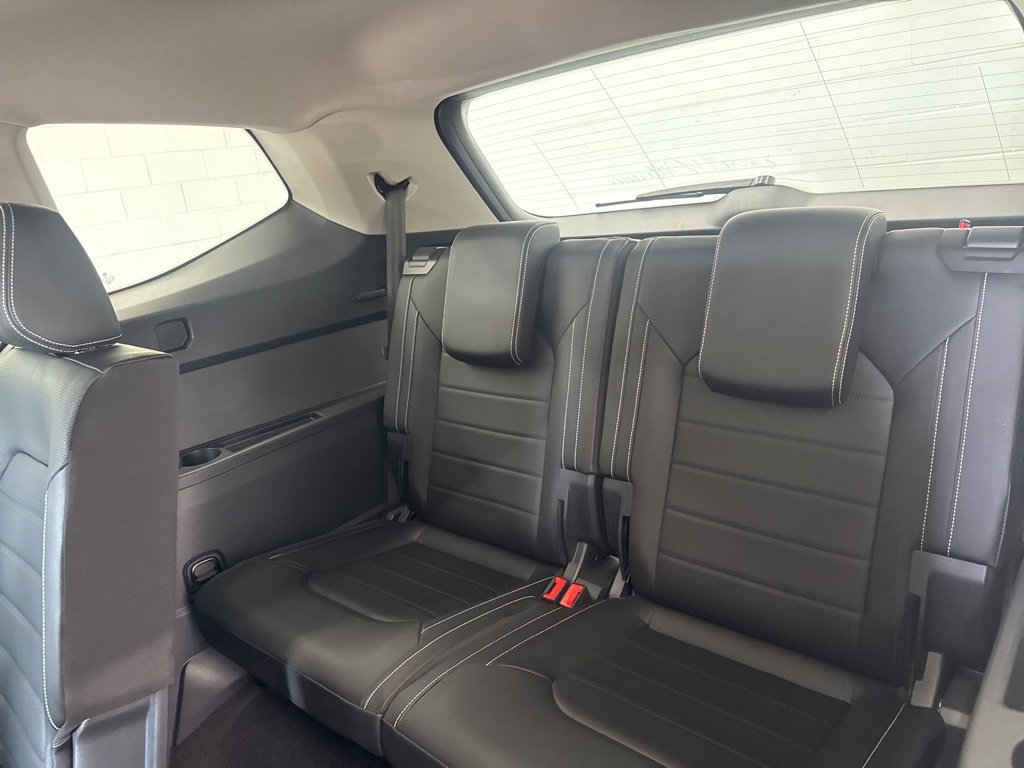 Certified 2025 Volkswagen Atlas SEL image 30