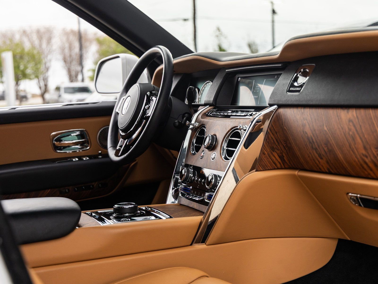 Certified 2022 Rolls-Royce Cullinan image 53