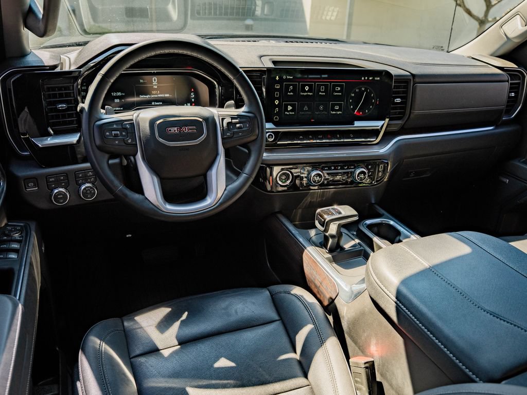 Used 2023 GMC Sierra 1500 SLT w/ SLT Premium Package AWD/4WD image 4