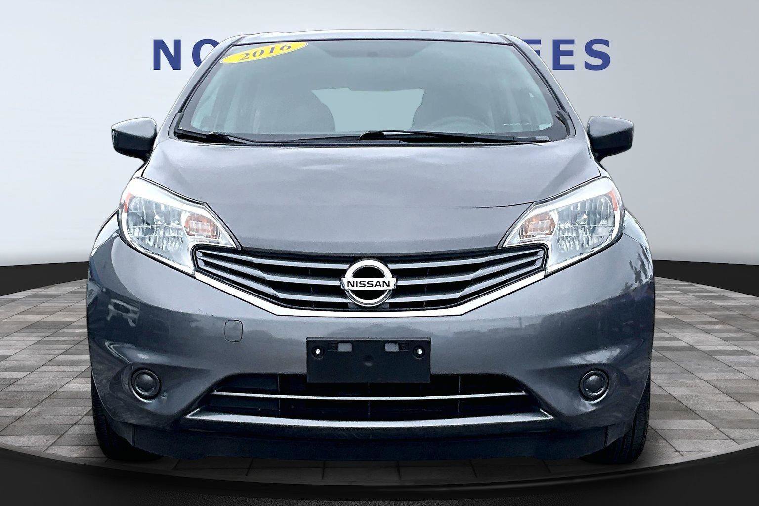 Used 2016 Nissan Versa Note SV image 2