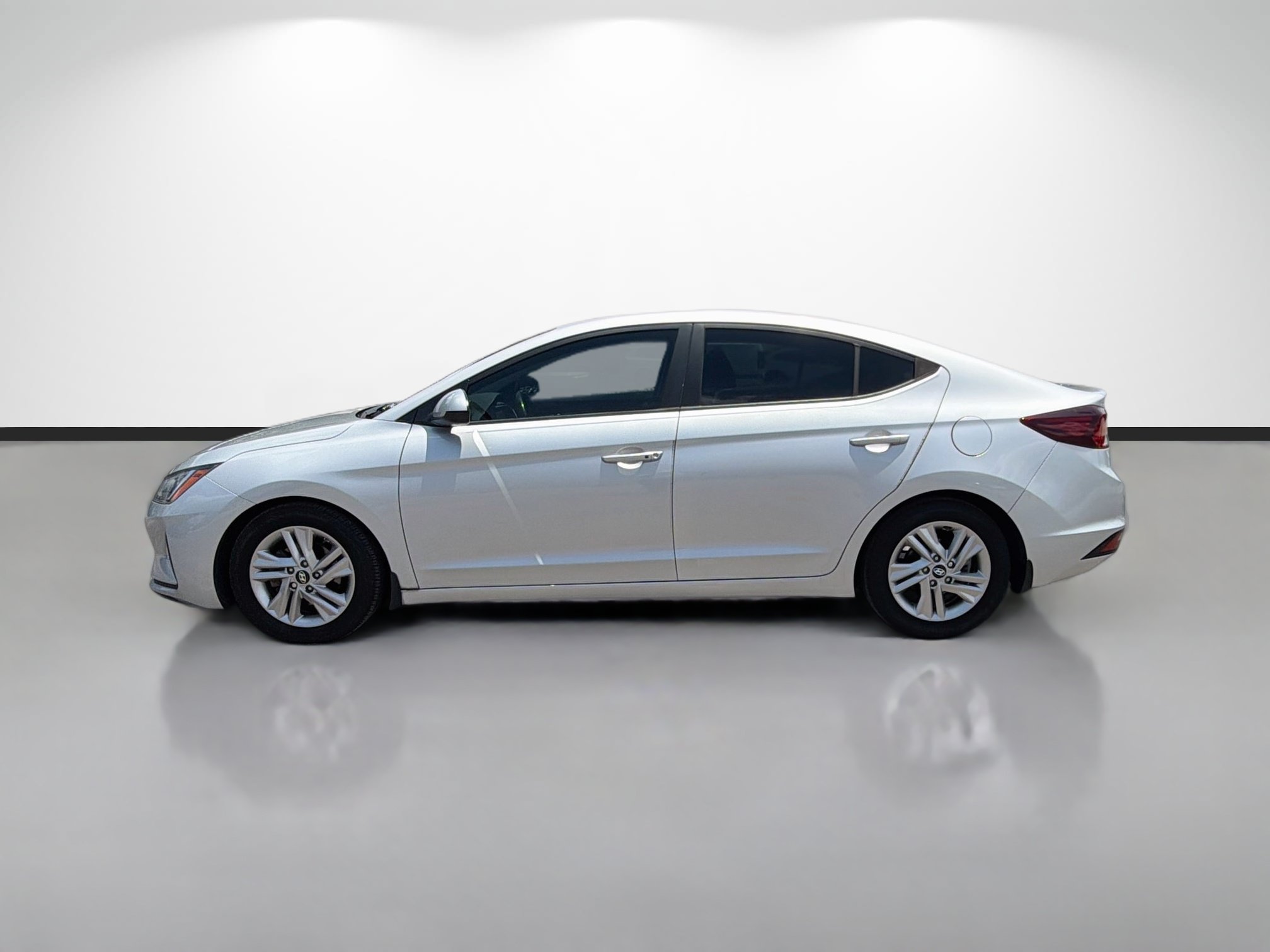 Used 2019 Hyundai Elantra Value Edition w/ Cargo Package FWD image 3