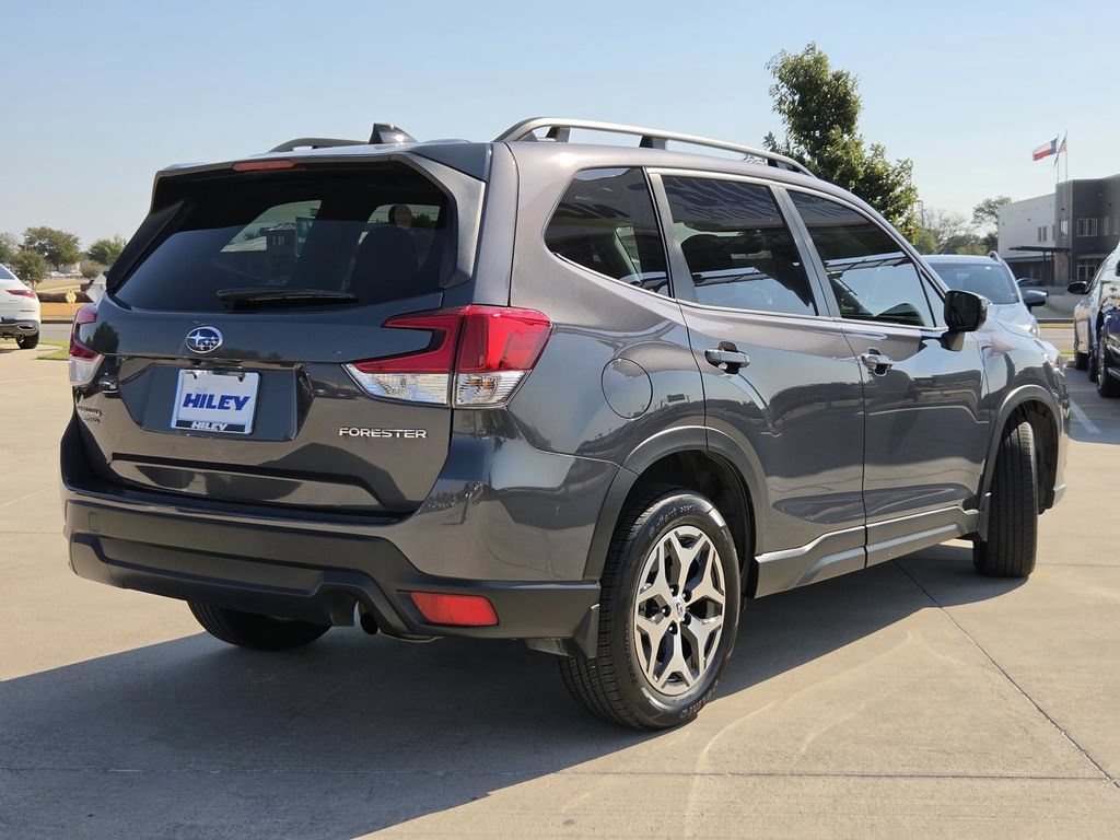 Used 2024 Subaru Forester Premium AWD/4WD image 4