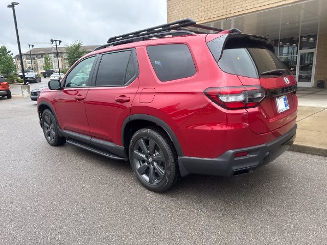 New 2026 Honda Pilot Sport image 3