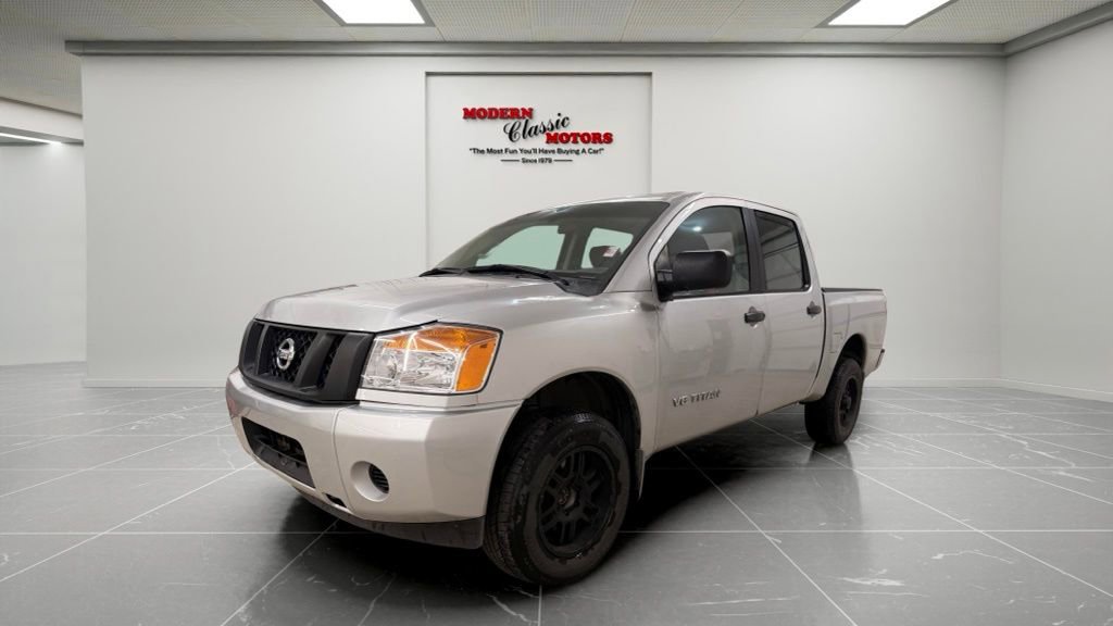 Used 2015 Nissan Titan SV AWD/4WD image 3