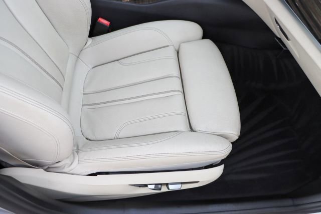 Used 2017 BMW 540i xDrive image 22