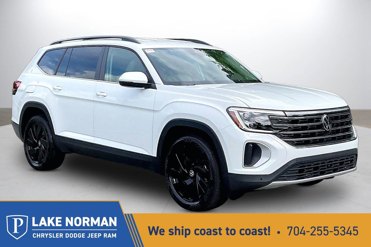 Used 2025 Volkswagen Atlas SE w/ Black Wheel Package AWD/4WD image 1