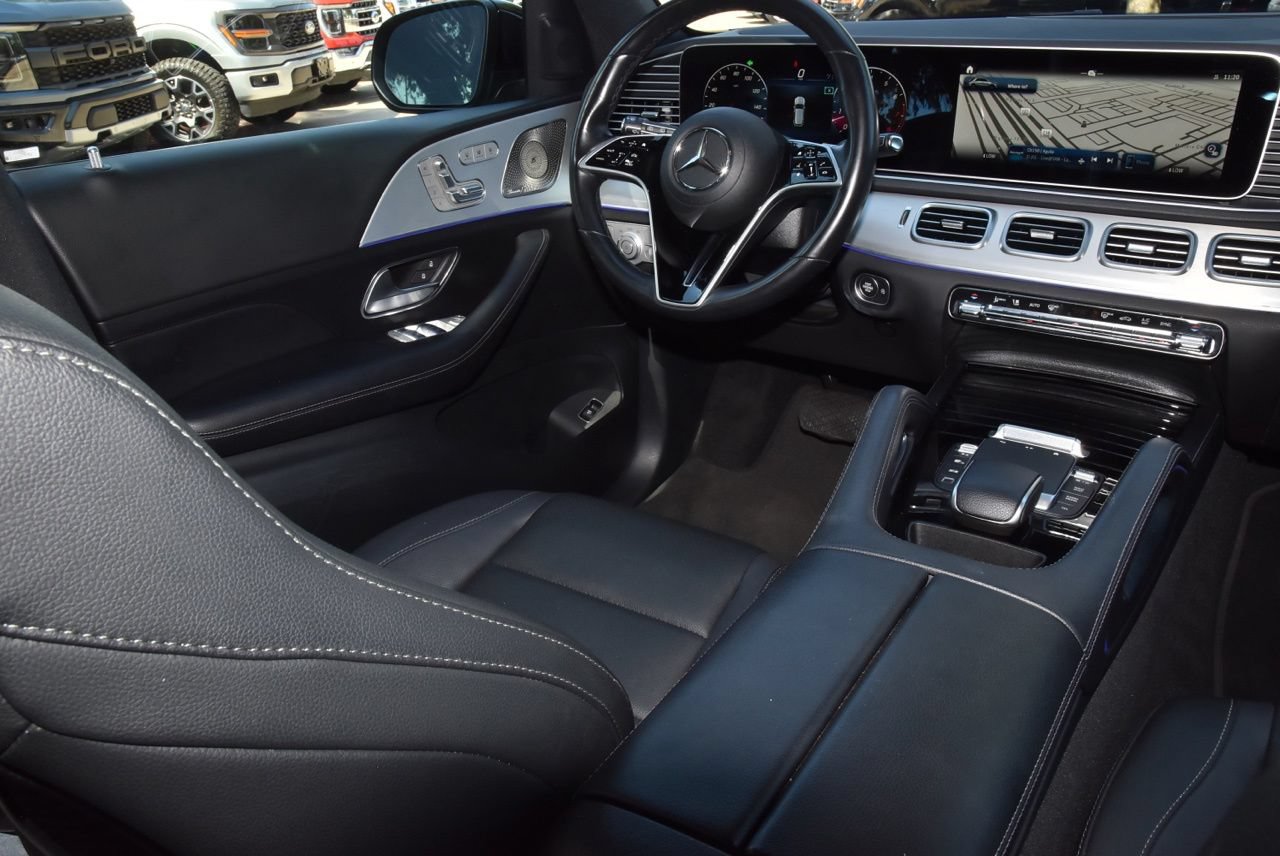 Used 2025 Mercedes-Benz GLE 350 4MATIC w/ Driver Assistance Package image 15