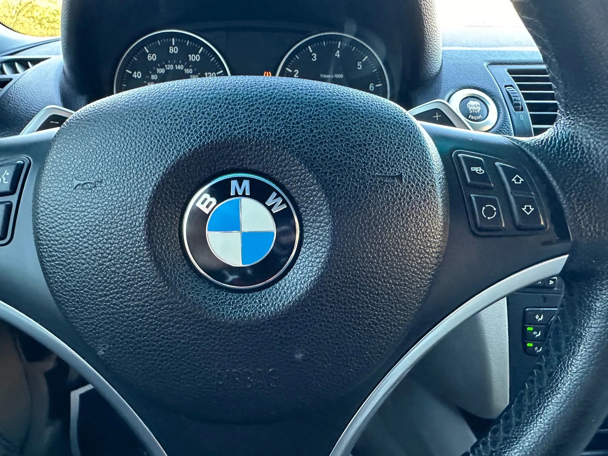 Used 2011 BMW 128i Convertible w/ Sport Pkg image 29