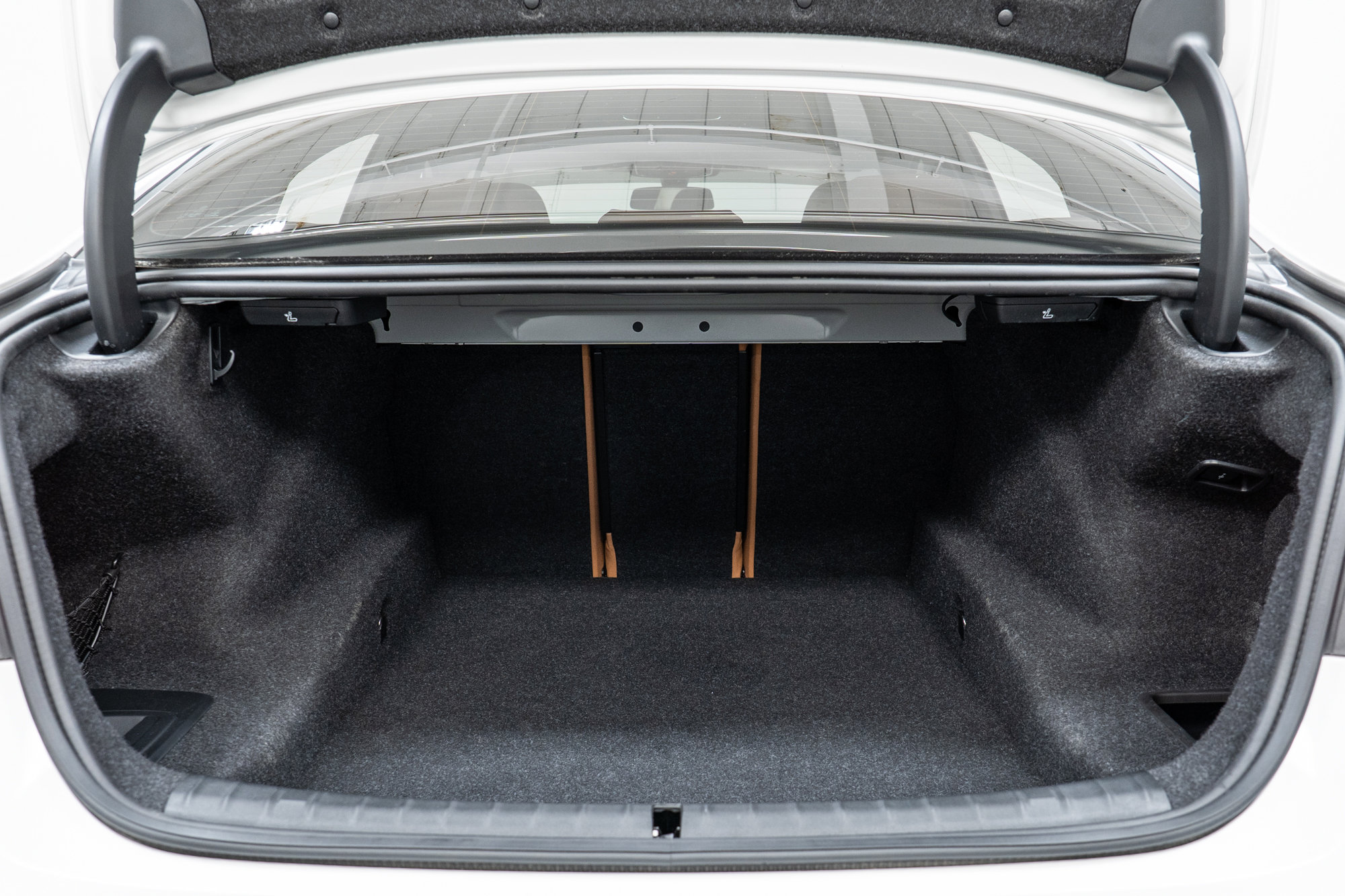 Certified 2023 BMW 530i xDrive w/ Premium Package image 10