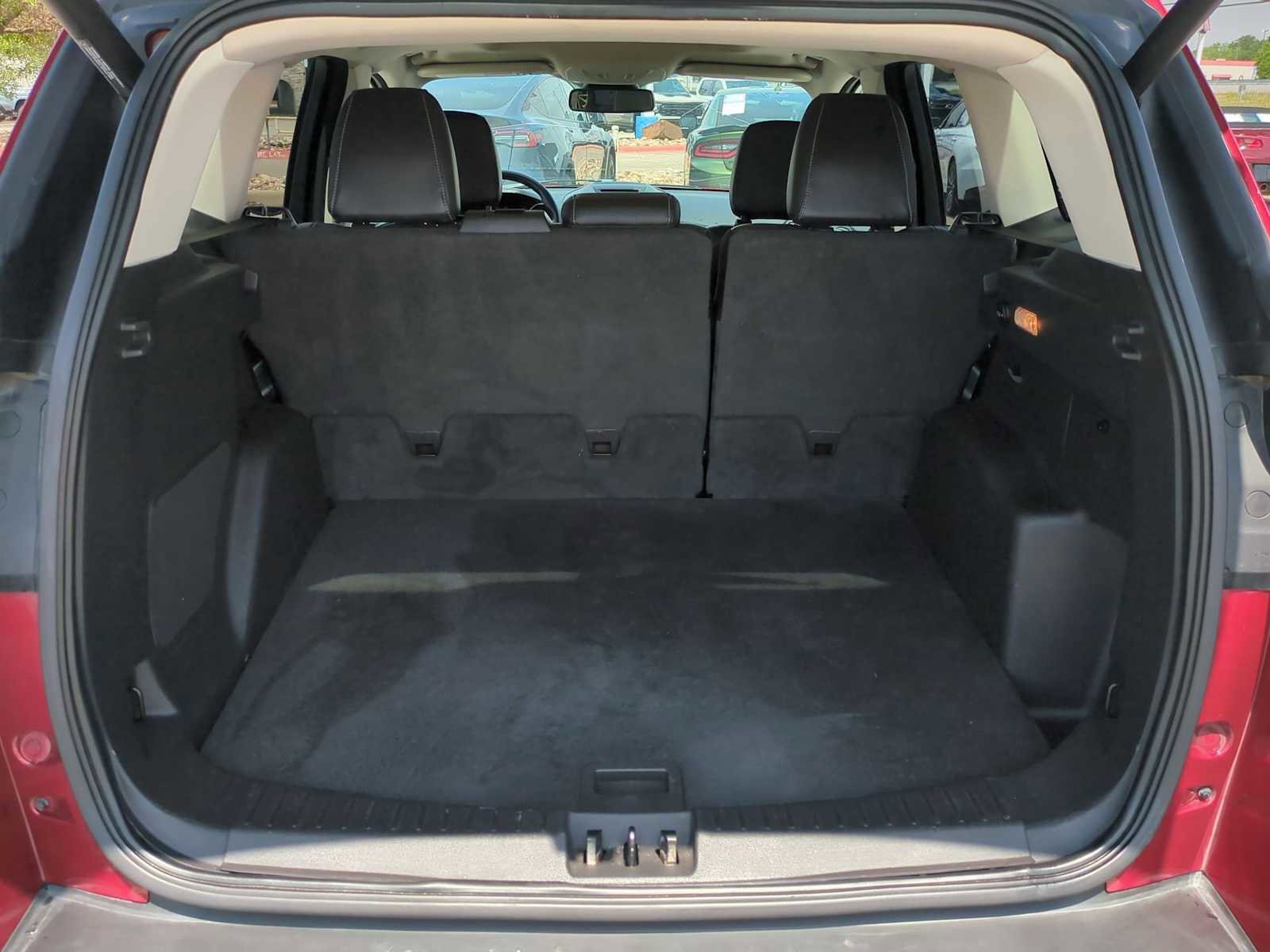 Used 2018 Ford Escape Titanium w/ Ford Safe & Smart Package FWD image 27