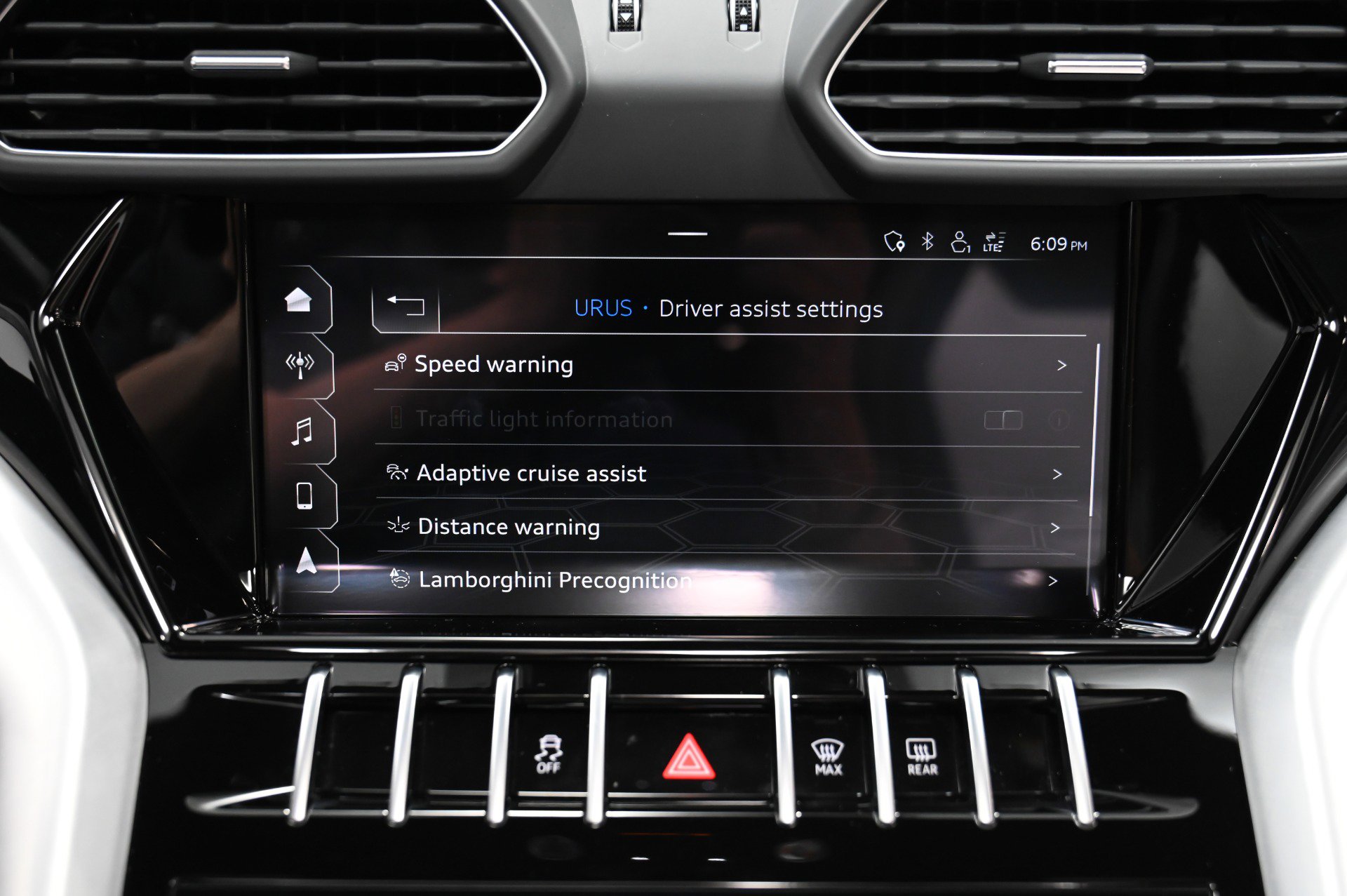 Used 2020 Lamborghini Urus image 39