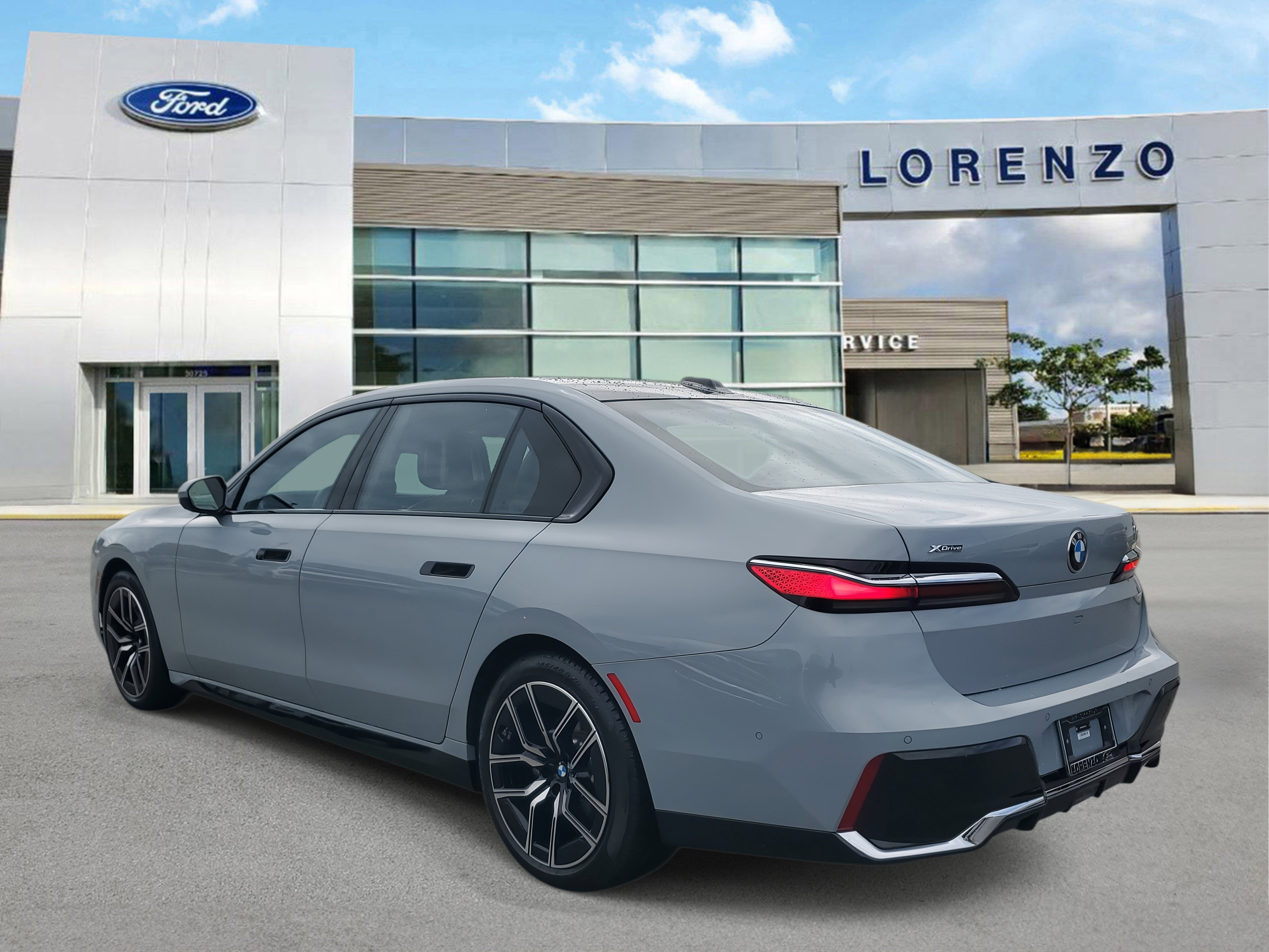 Used 2024 BMW 740i xDrive image 7