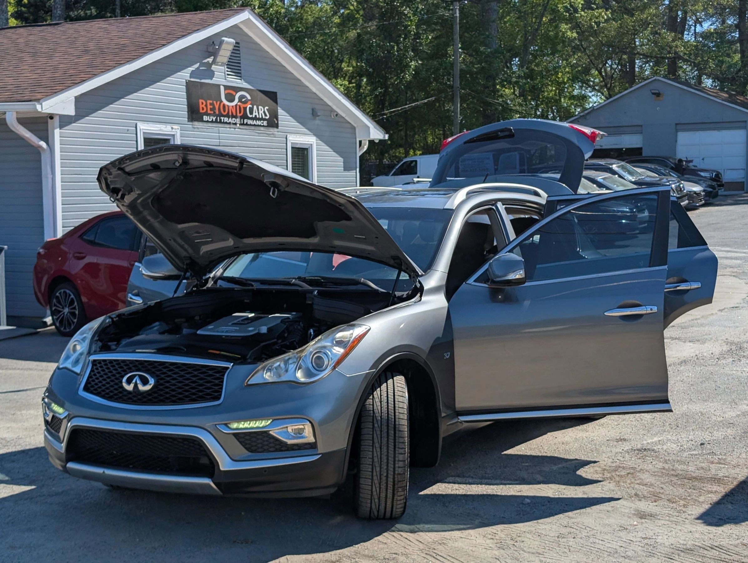 Used 2017 INFINITI QX50 AWD w/ Technology Package image 13