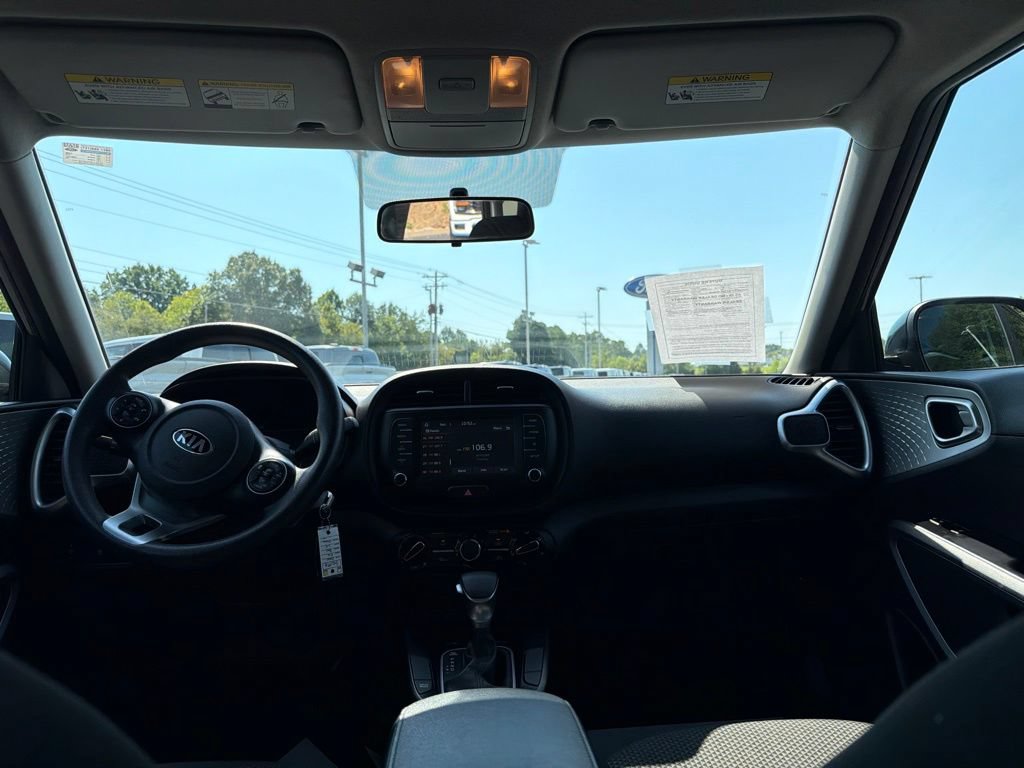 Used 2020 Kia Soul LX FWD image 15