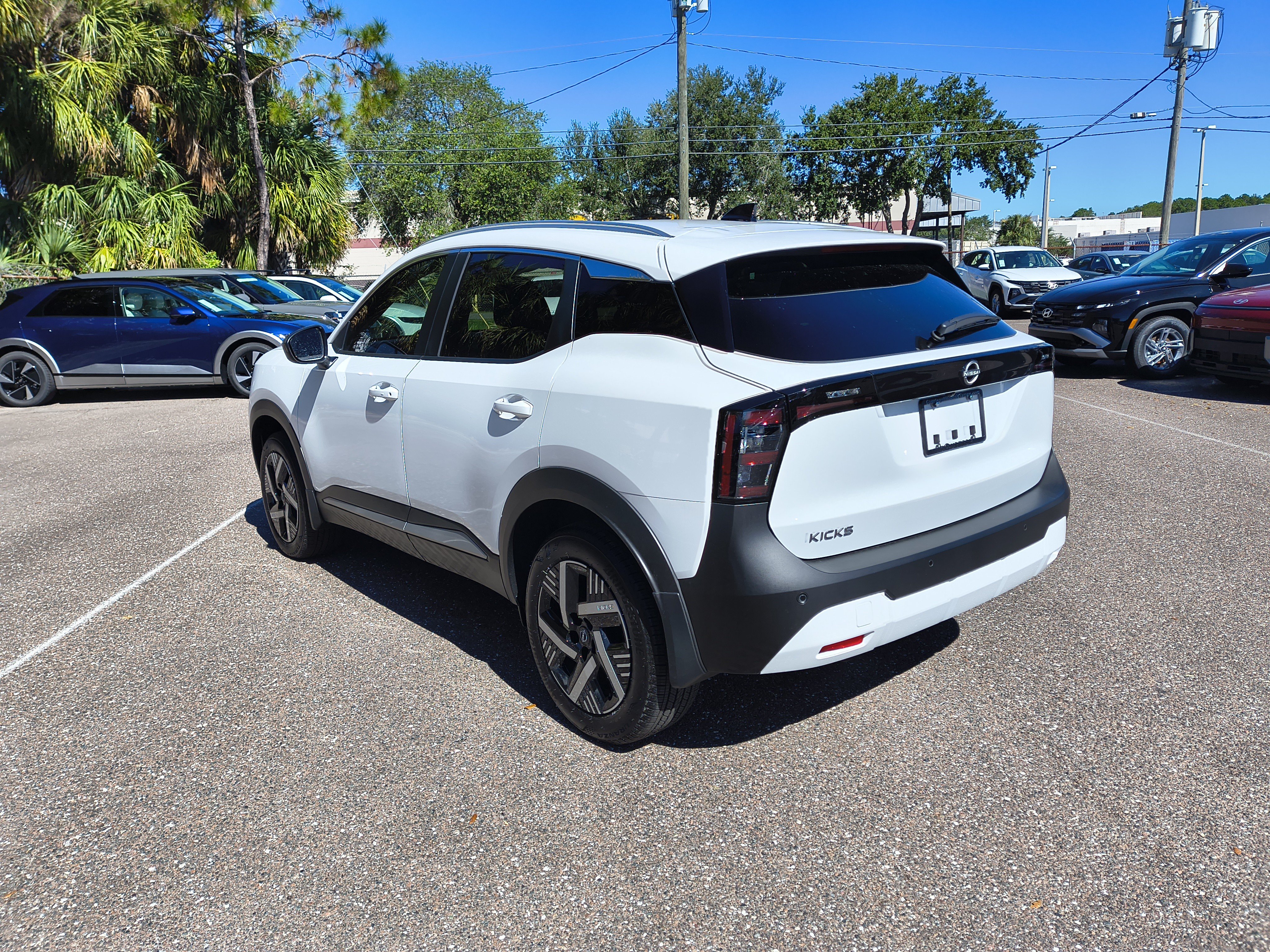 Certified 2026 Nissan Kicks SV FWD image 6
