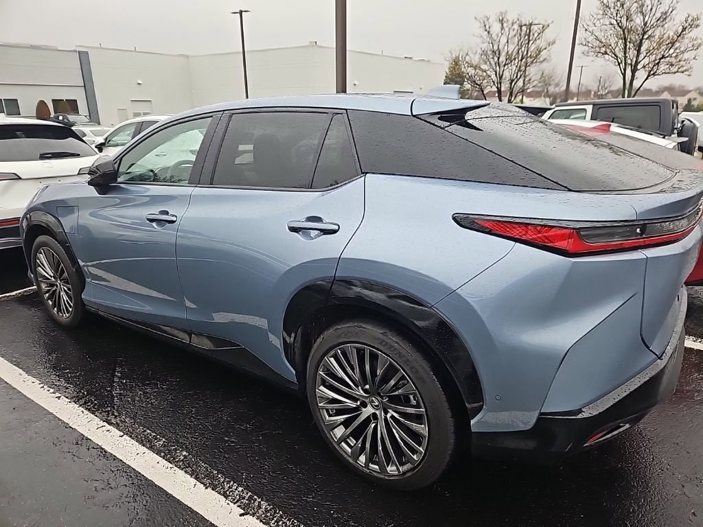 Used 2024 Lexus RZ 450e Premium w/ Accessory Package (2T) image 3