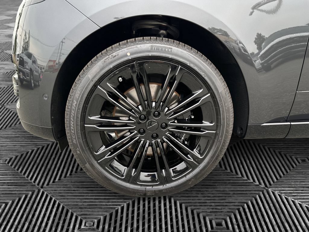 New 2026 Land Rover Range Rover SE AWD/4WD image 14