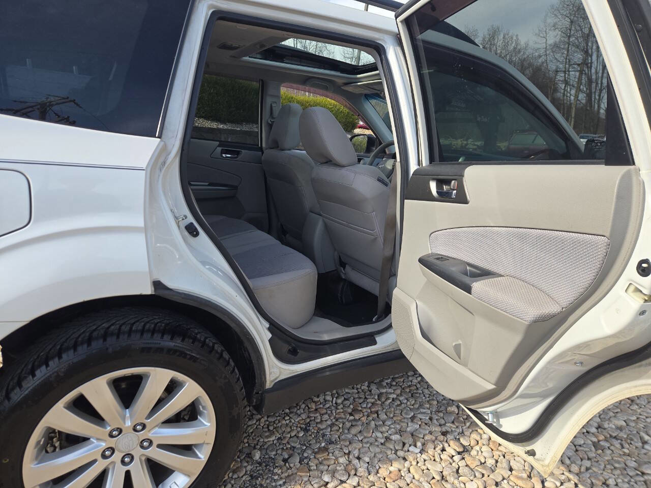 Used 2011 Subaru Forester 2.5X Premium AWD/4WD image 16