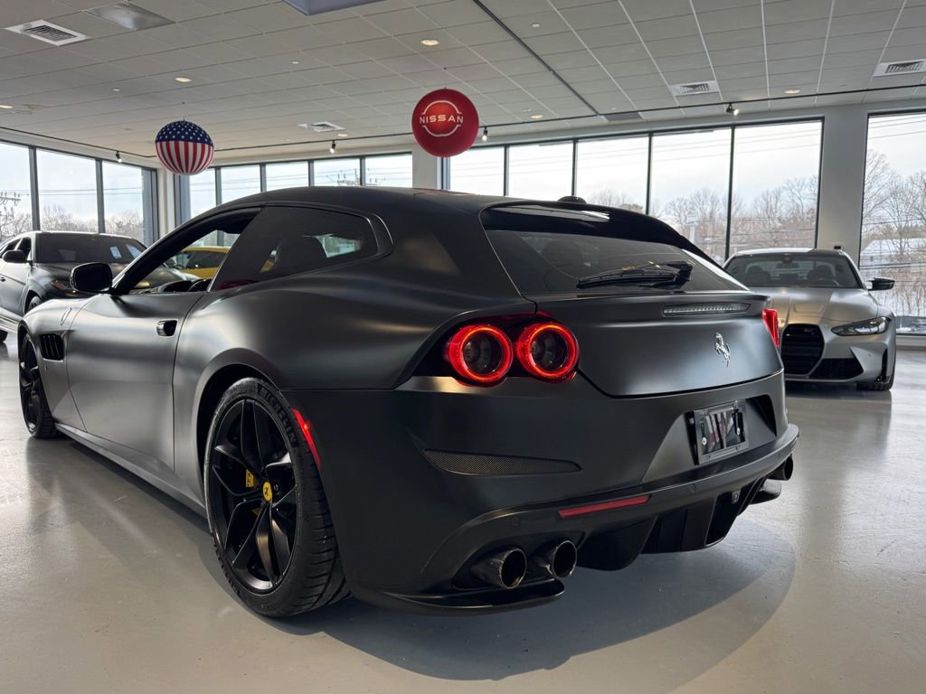 Used 2018 Ferrari GTC4Lusso T image 4