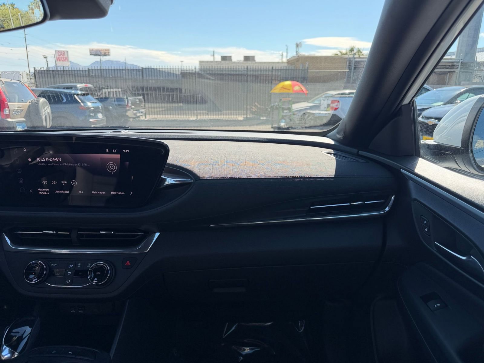 Used 2025 Buick Envista Preferred image 34