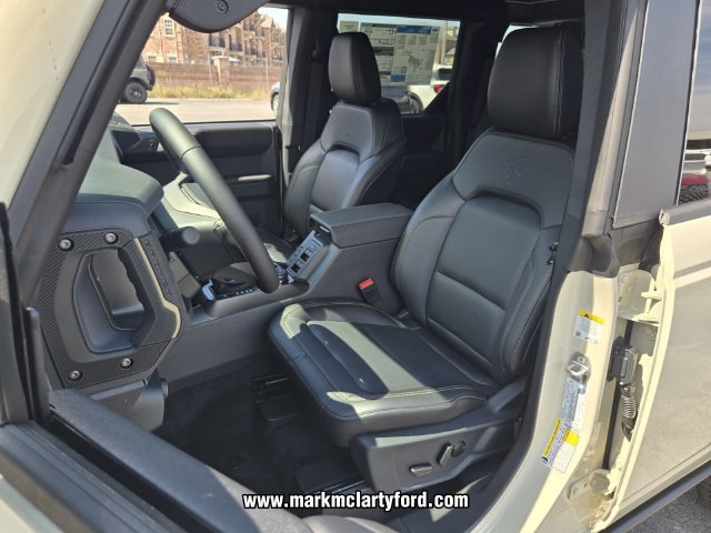 New 2026 Ford Bronco Badlands w/ Sasquatch Package AWD/4WD image 6