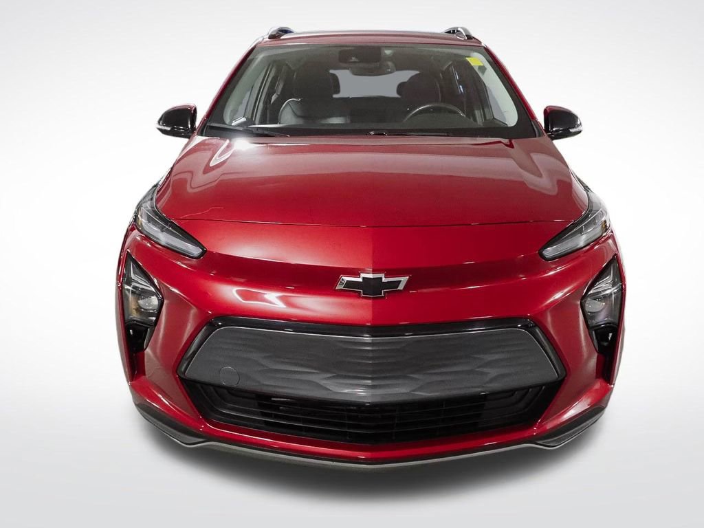 Used 2023 Chevrolet Bolt EUV LT w/ Convenience Package image 2