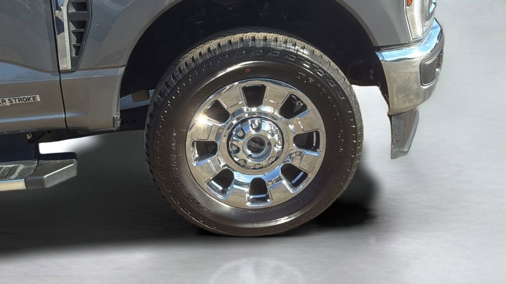 Used 2024 Ford F250 Lariat w/ Chrome Package image 24