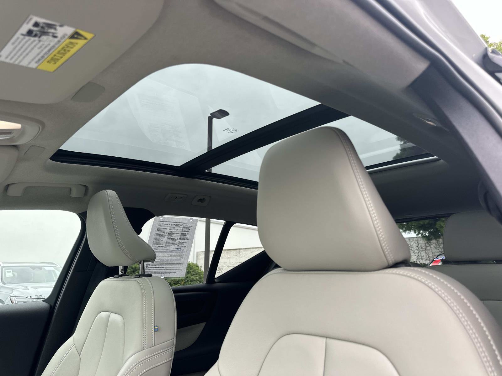 Certified 2026 Volvo XC40 B5 Plus w/ Protection Package Premier image 35